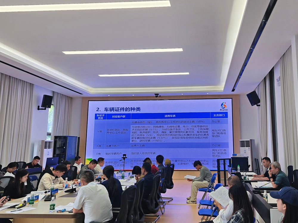 200余名警力全程护航丹徒公安圆满完成世业洲乡村健身跑安保任务(图1)