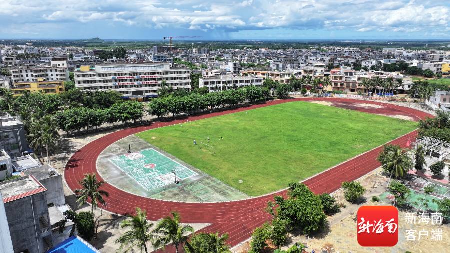 从脱贫一线到讲台前沿，吴雄用28年打造有乡土特色的“优质课