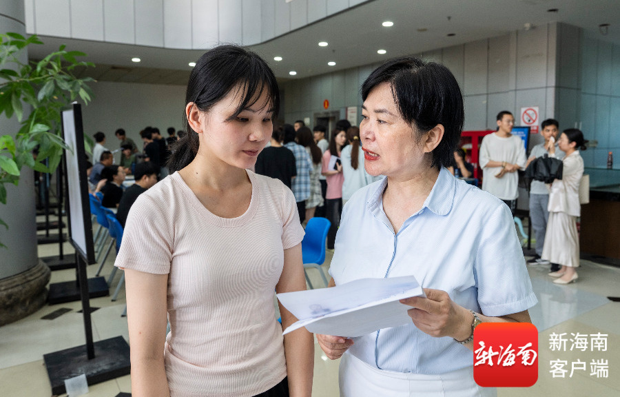 线下招聘会面试技巧_面试策略_大学生求职形象管理